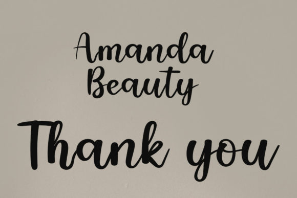 Amanda Beauty Font Poster 6