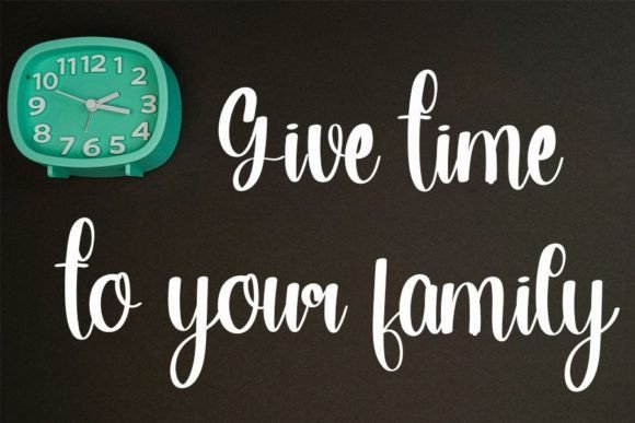 Family Time Font Poster 4