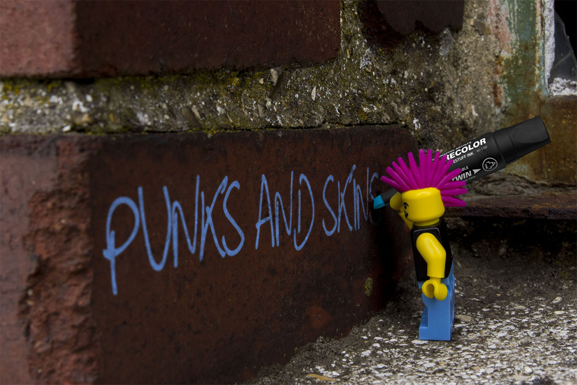 Punks and Skins Font Poster 1